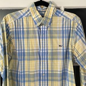 Mens long sleeve button down, size small. Vineyard Vines.